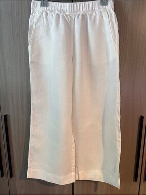 Tahari White 100% Linen Top